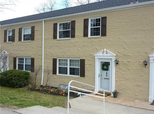 40 Chapel Dr, Pittsburgh, PA 15237