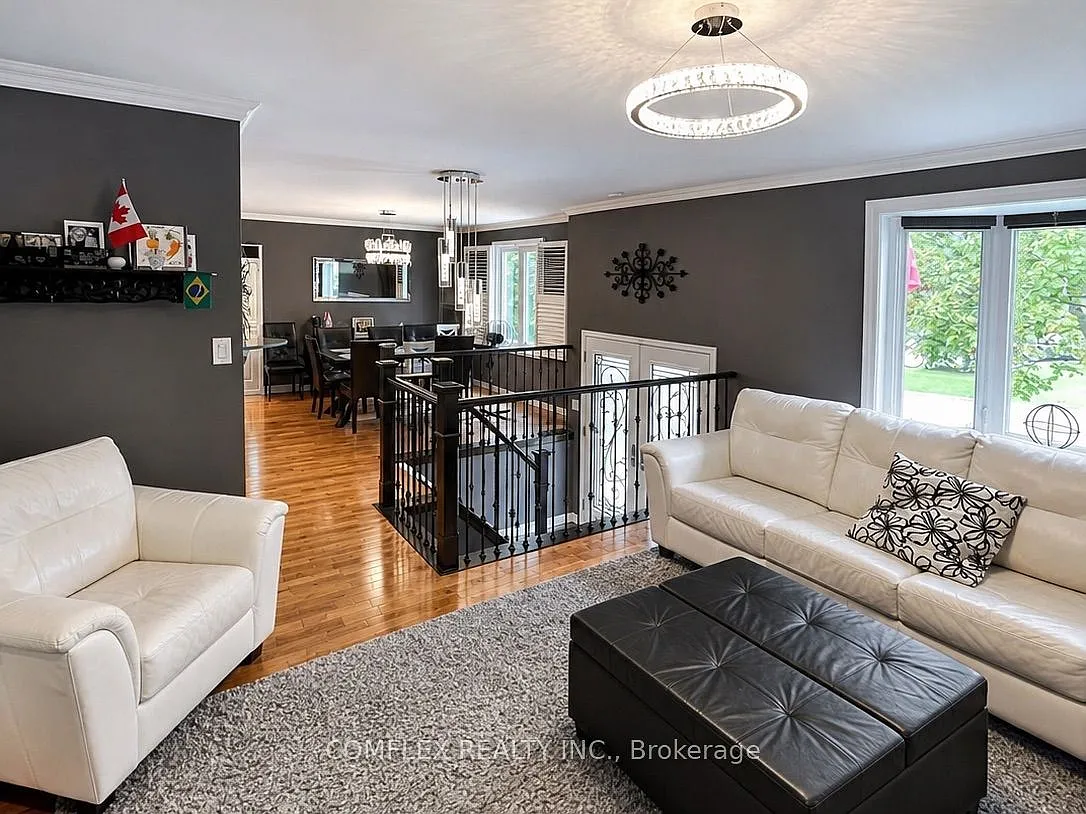 3 bed, $2,750 — Photo 2