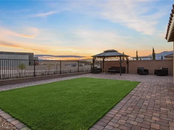 6819 Radiant Heights St, North Las Vegas, NV 89086