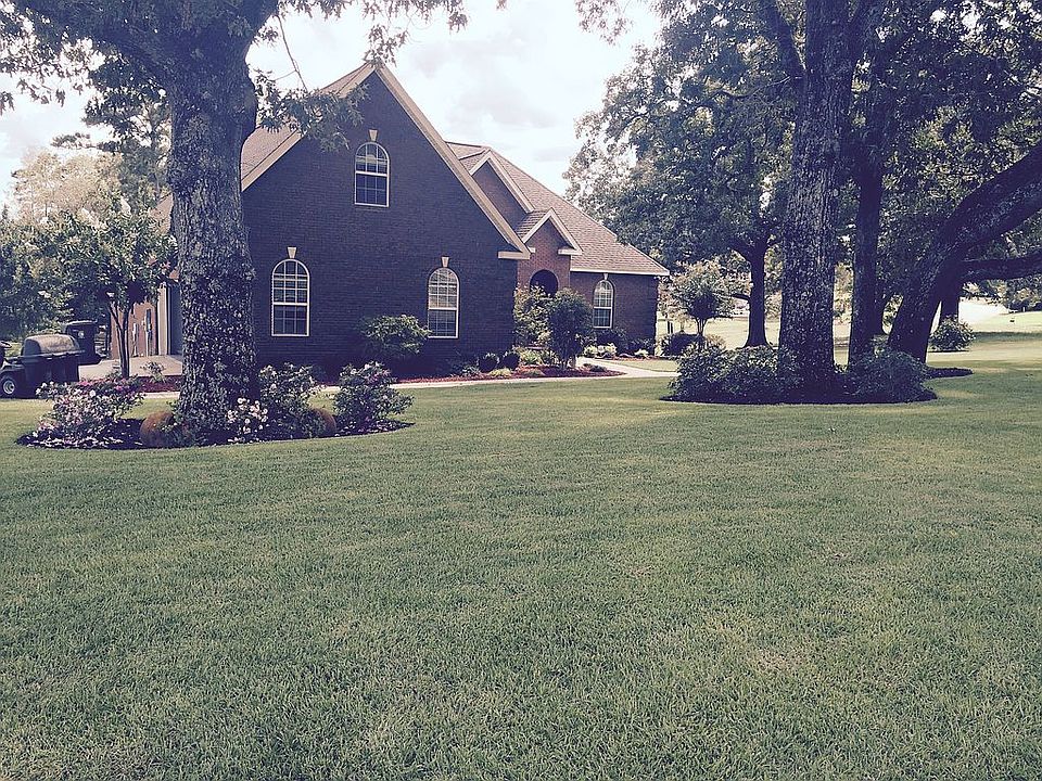 1st image of 208 Shady Grove Ln