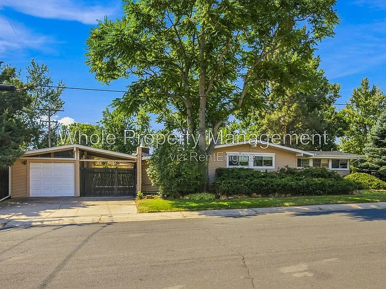 2300 S Newton St — Photo 32