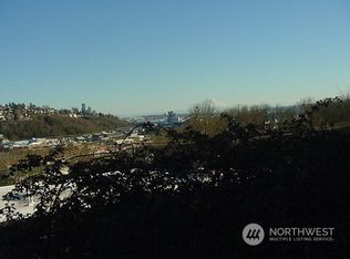 2308 W Smith St, Seattle, WA 98199