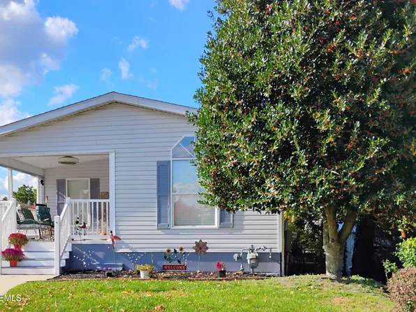 26 Pine Ridge Boulevard, Whiting, NJ 08759