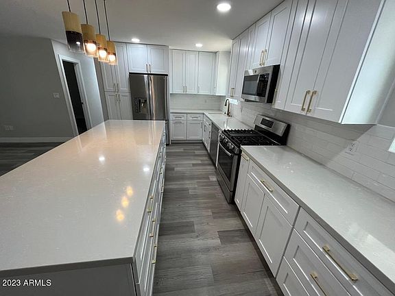 4th image of 3733 W ORANGEWOOD Avenue