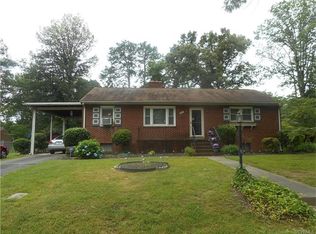 924 Circlewood Dr, Richmond, VA 23224