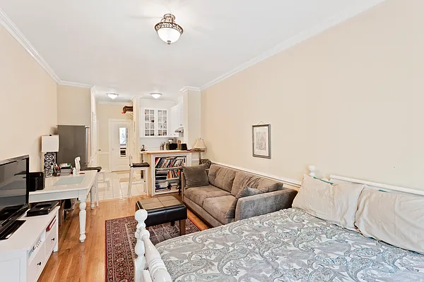 Rented by Douglas Elliman | media 2