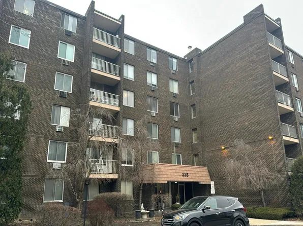 225 S Rohlwing Rd Unit 510, Palatine, IL 60074