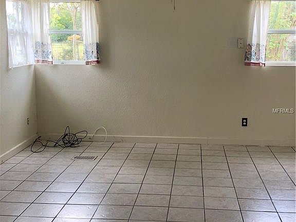 4th image of 11419 Lockwood St