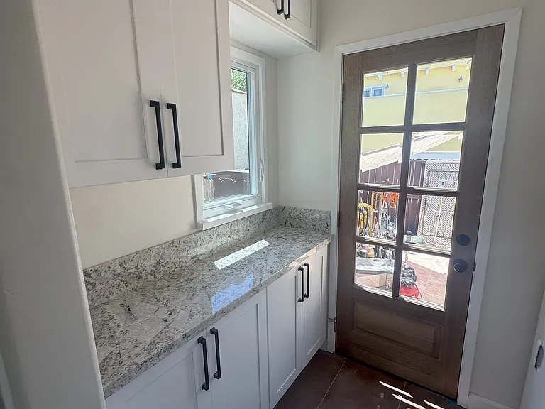 253 Covina Ave — Photo 24