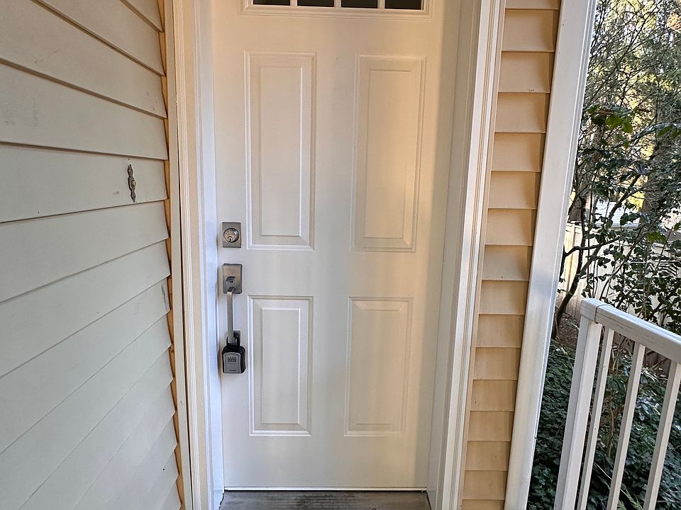 1st image of 17912 NE 90th St