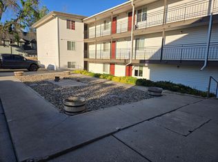 70 NW 4th St, Ontario, OR 97914