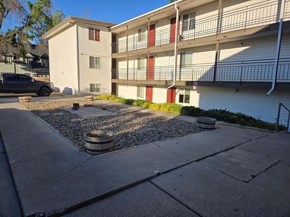 70 NW 4th St APT 7