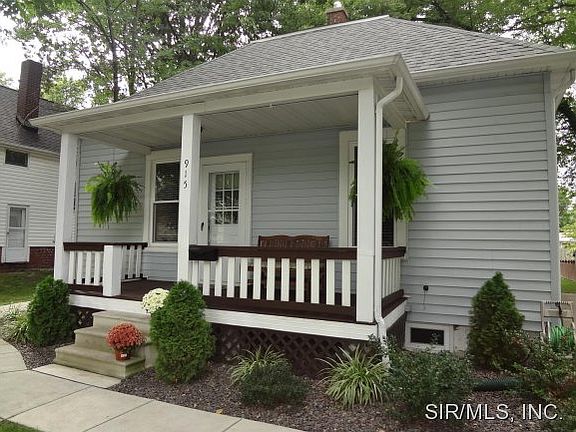 3rd image of 915 Ruskin Ave