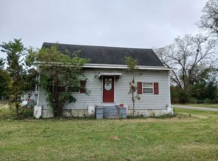 149 Washington St NW, Warwick, GA 31796
