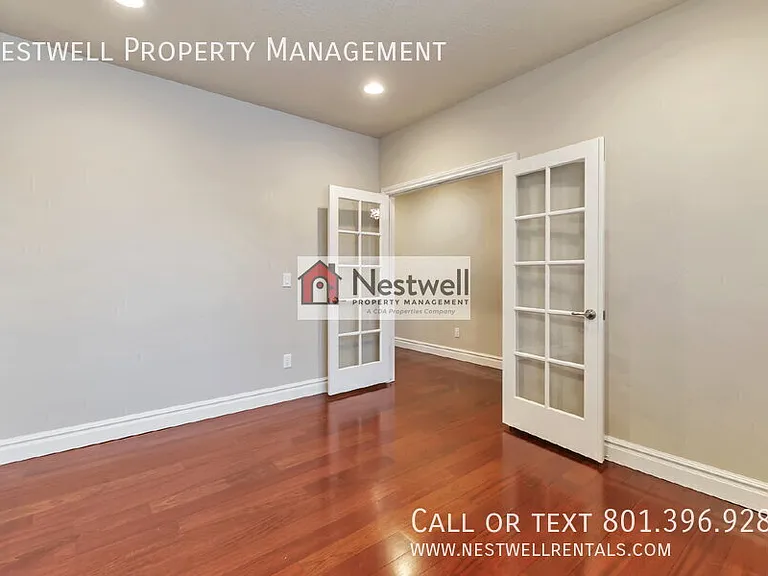 1360 E Foxmont Ln — Photo 24