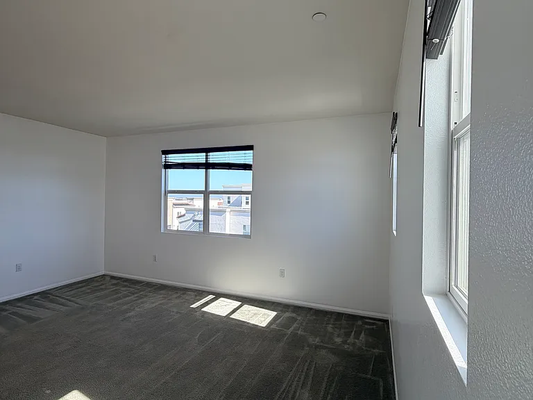 2035 Mindoro Ln #5 — Photo 30