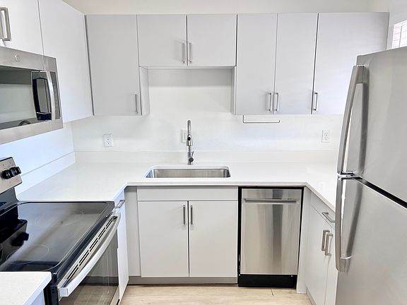 4th image of 2019-2035 E Turney Ave #2025-6W