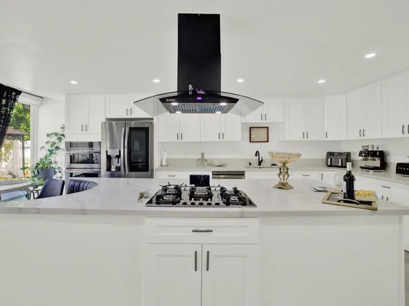 803 N Midway Dr, Escondido, CA 92027