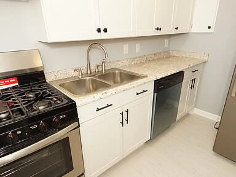 98 Sans Souci St #B — Photo 8