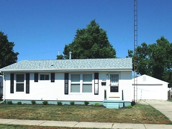 2nd image of 492 Meadowlane Dr