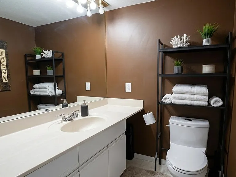 1045 Quayside Dr #605 — Photo 12