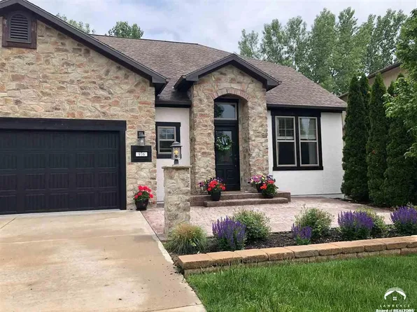 936 April Rain Rd, Lawrence, KS 66049