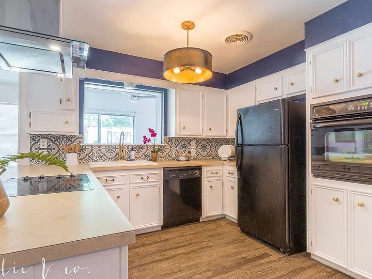 3110 Amarillo St — Photo 26