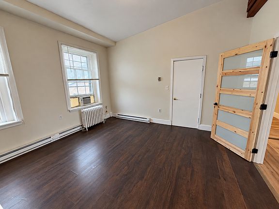 5th image of 804 Cathedral St #16A