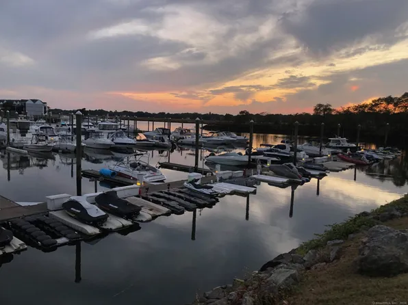 275 Popes Island Road #A17, Milford, CT 06461