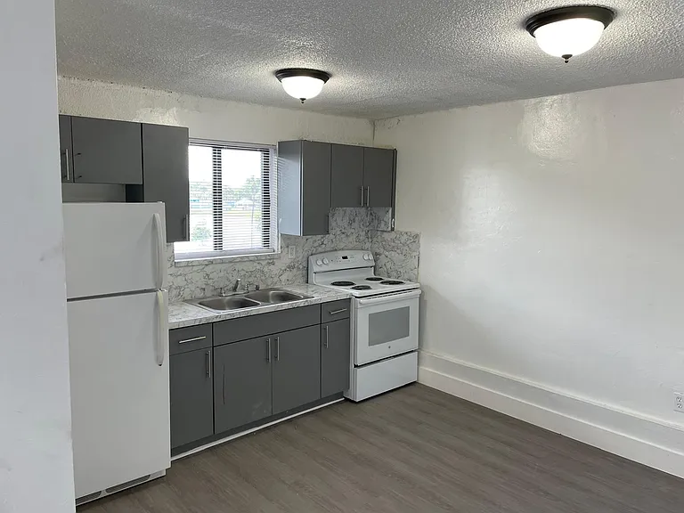 Cielo Apartments — Photo 5