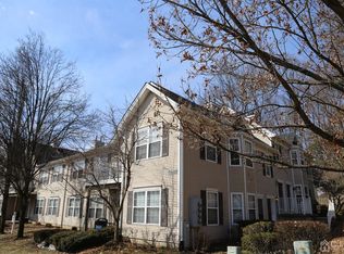 1008 Cypress Ln #8, East Brunswick, NJ 08816
