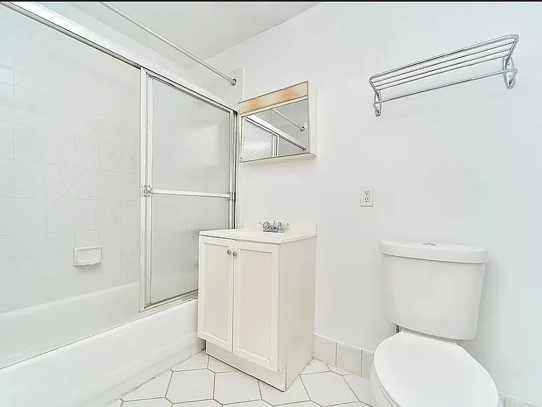 132 W 109th St #1D — Photo 7