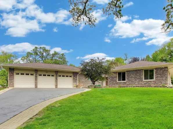 1104 Nottingham Ln, Elgin, IL 60120
