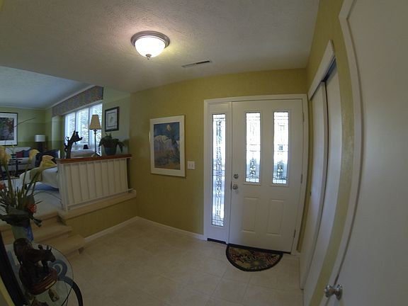 5th image of 805 Leprechaun Ln