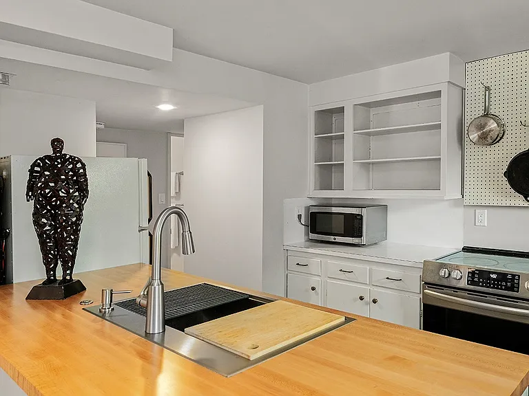 7541 Seward Park Ave S — Photo 17
