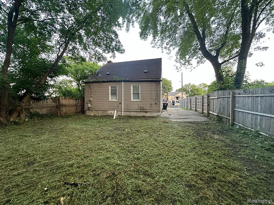 2nd image of 14719 Houston Whittier St
