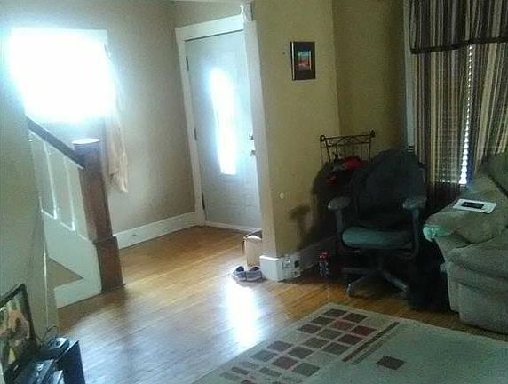 5th image of 7804 Dearborn Ave