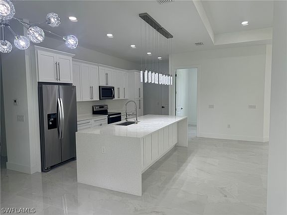 3rd image of 752 Long Lines Ln