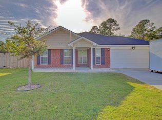 165 Grandview Dr, Hinesville, GA 31313