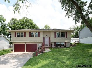 9212 Browne St, Omaha, NE 68134