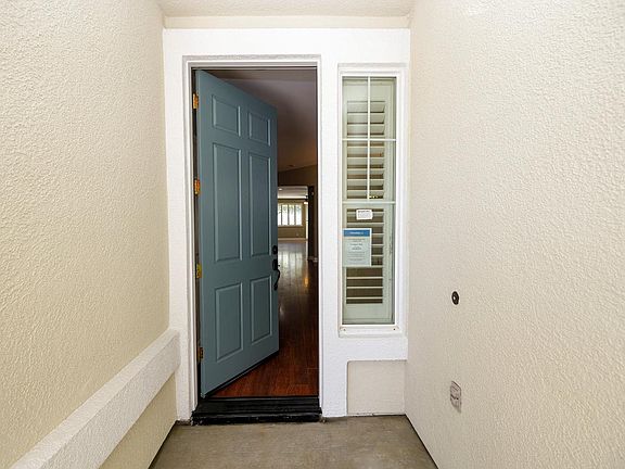 4th image of 20633 Sarazen Pl