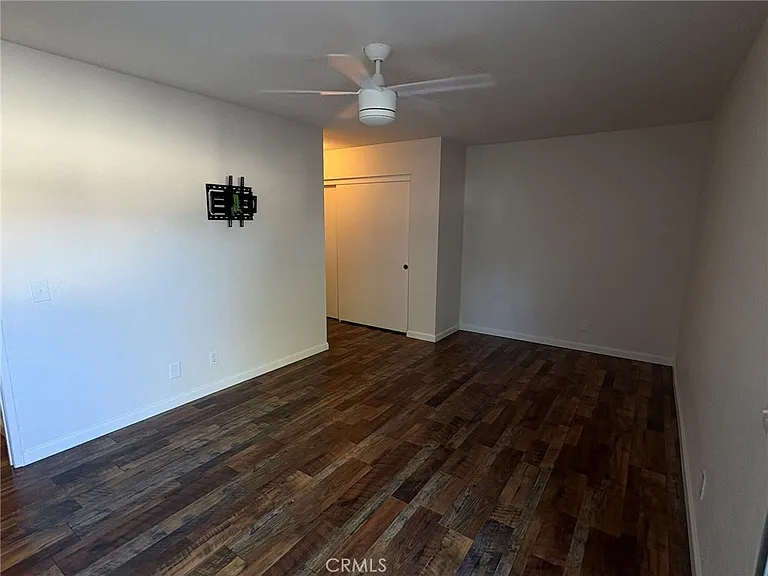 1585 Christopher Ln — Photo 17