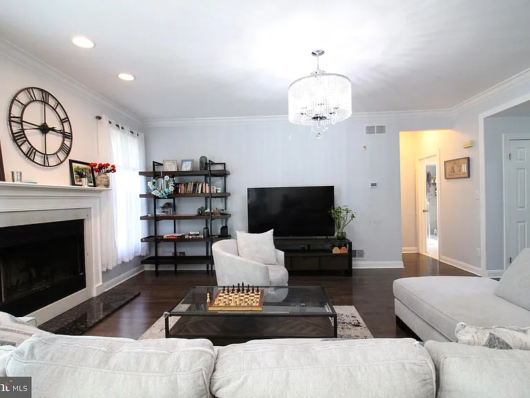15 Kentsdale Dr — Photo 12