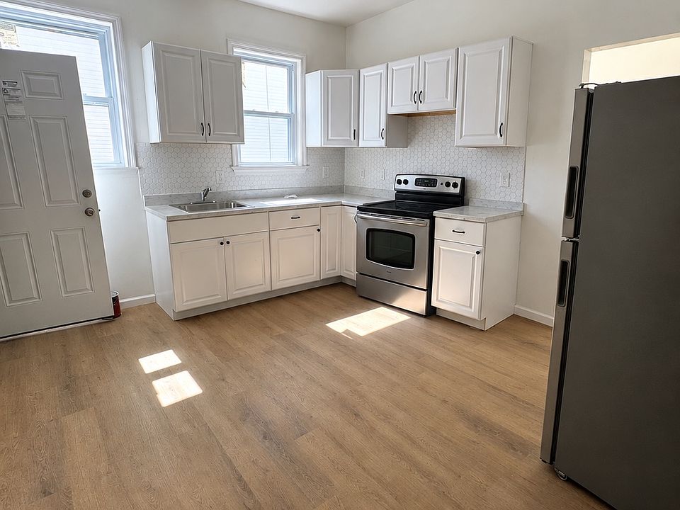 1st image of 85 Windsor Ave #1