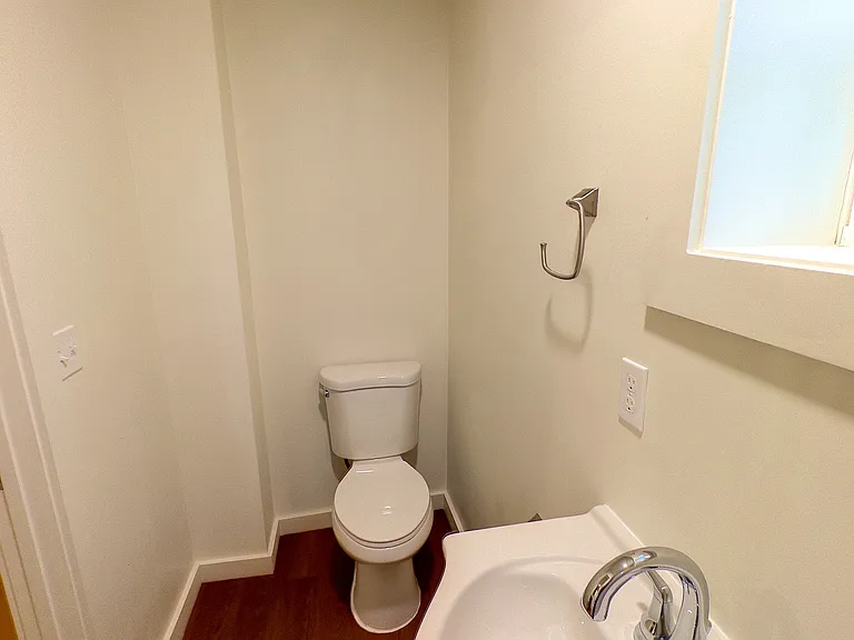 107 N Everett High Rd — Photo 15