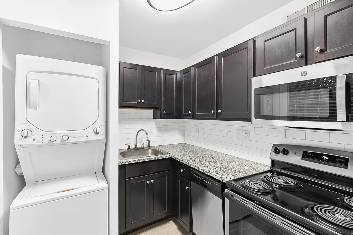 Building Photo - 1509 13th St S