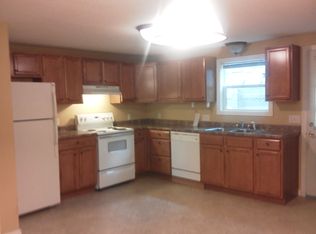 215 Main St APT C, Monson, MA 01057