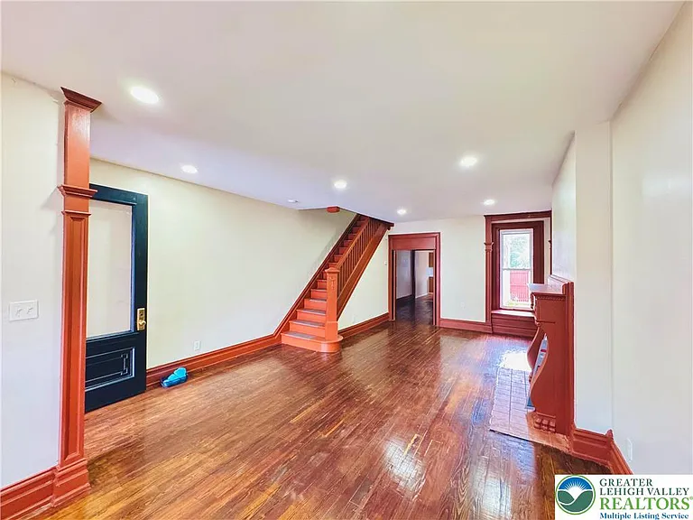 36 S Jefferson St — Photo 5