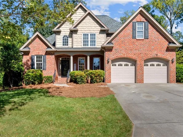 154 Cypress Point Ct, Winston Salem, NC 27107