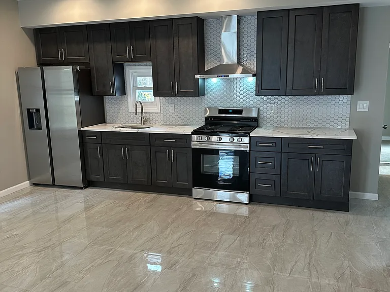286 Summer Ave #2 — Photo 3